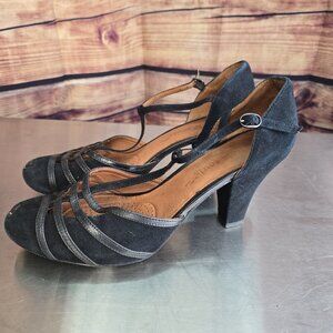 Gentle Souls T Strap Pump- size 10